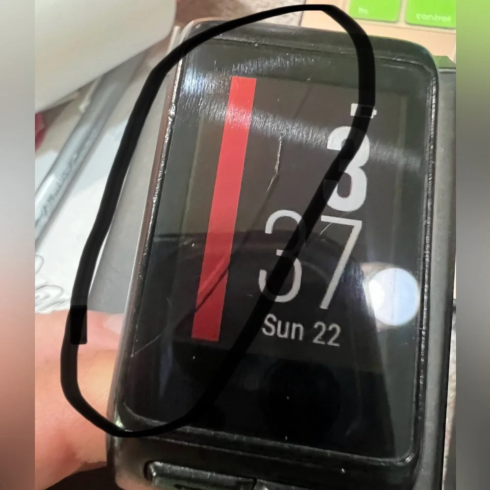 Garmin Vivoactive HR smartwatch- EUC - has hairline crack on face - STILL WORKS!